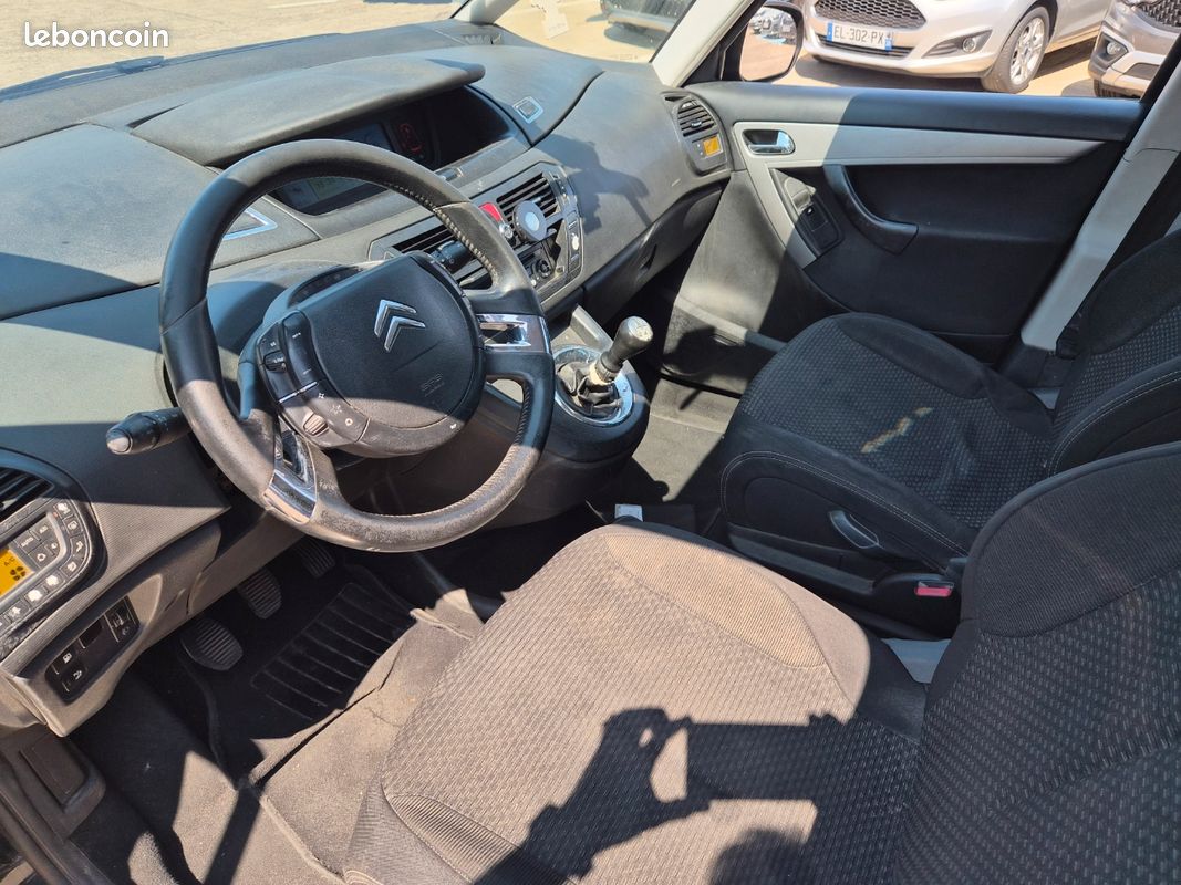 Citroen c4 picasso hdi 110 ct ok (image 7)