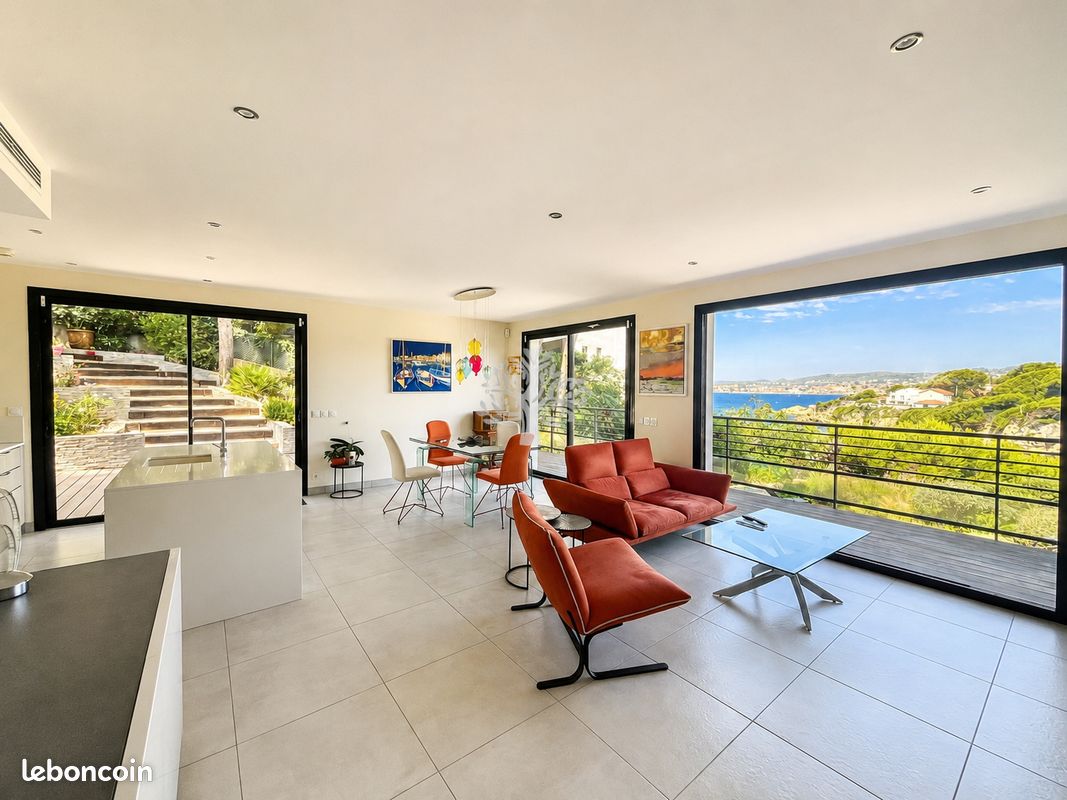 Appartement 5 pièces 105 m² · à Sanary-sur-Mer · 105 m² · 1 285 000 €