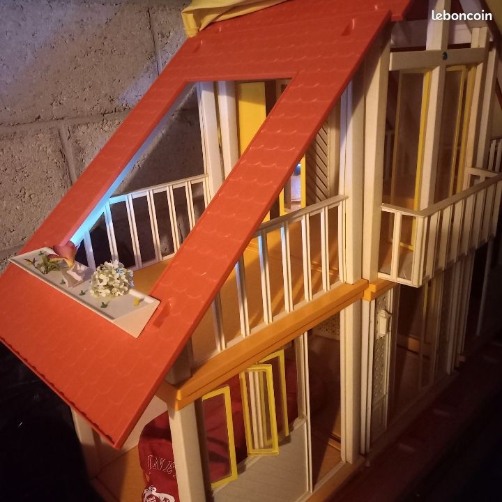 Grande Maison de Barbie Vintage + meubles + chevaux + voiture (image 2)