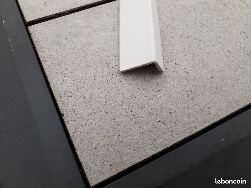 Cornière PVC 30 X 20mm Blanc ép 2,5 mm,Long 1,72 m (image 2)