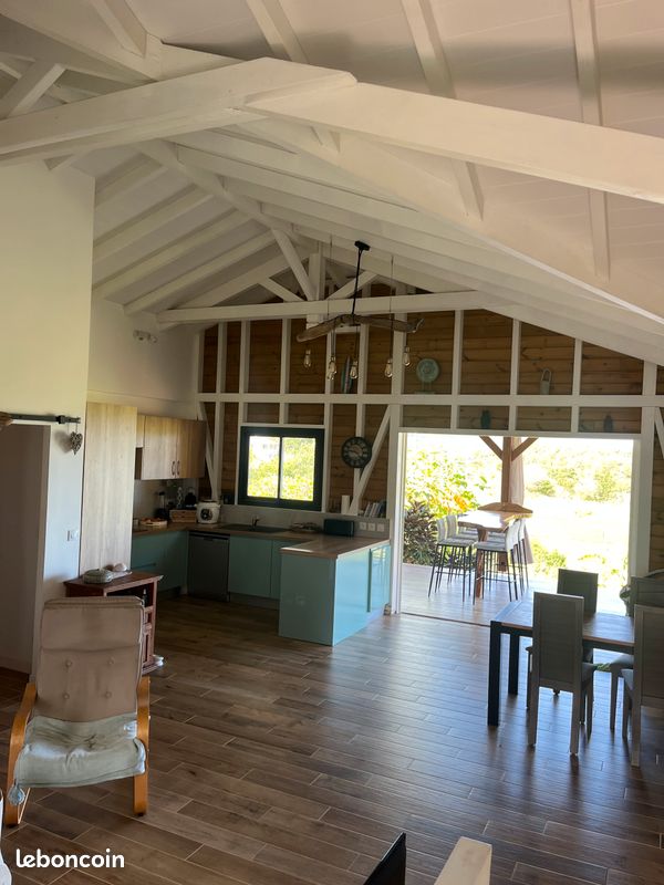 Maison 5 pièces 127 m² · à Sainte-Rose · 127 m² · 440 000 €