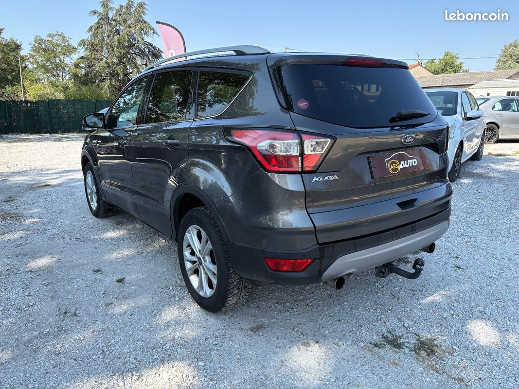 FORD KUGA 1.5 TDCi 120 SS 4x2 BVM6 Titanium (image 3)