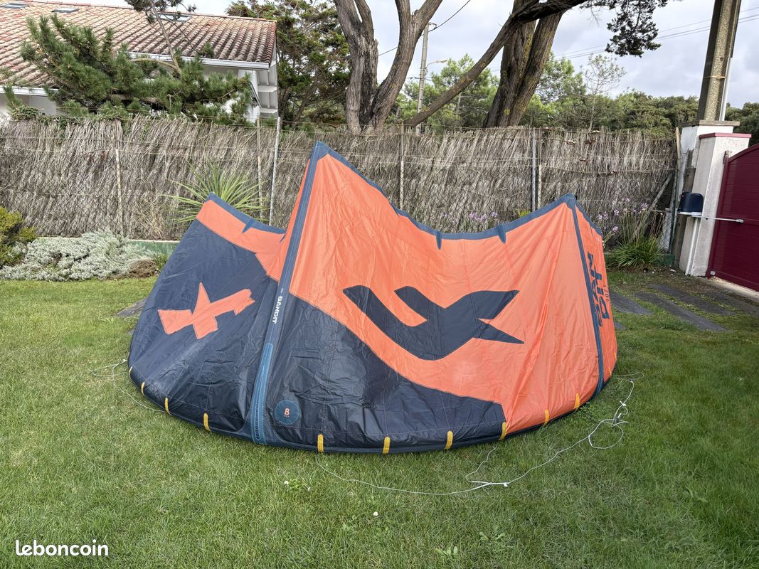 Kite Fone Bandit 2021 8m excellent état (image 1)