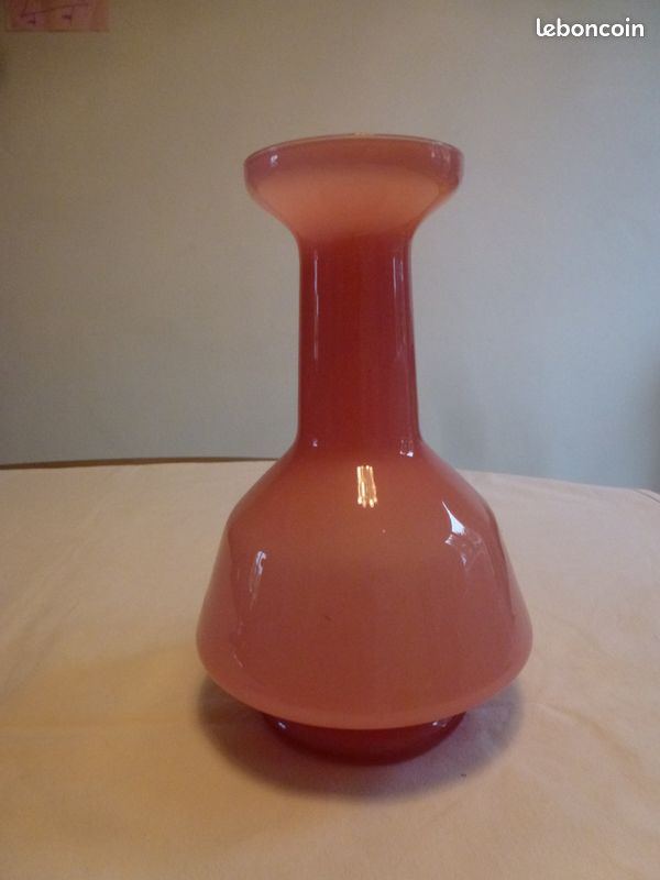 Vase opaline (image 1)