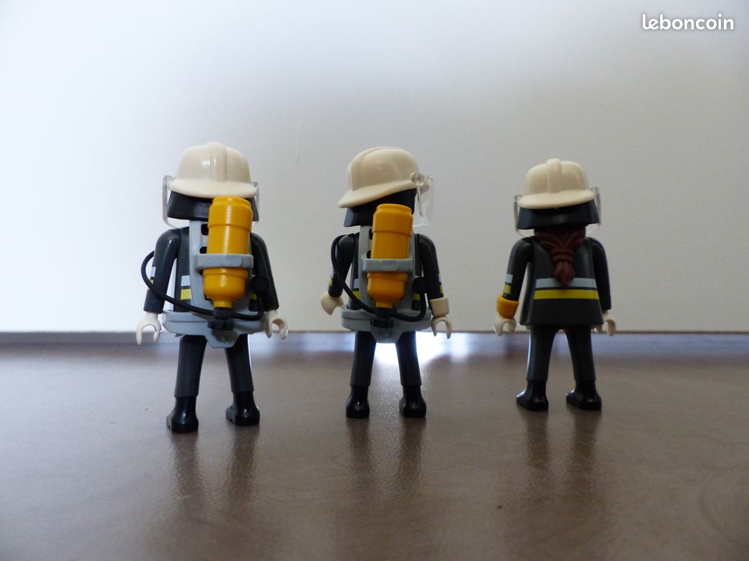 Playmobil Pack Pompiers/salle d’intervention 3176-A (2002) (image 4)