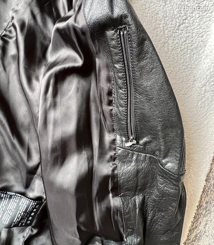 Perfecto cuir Harley Davidson femme taille S veste cloutées NEUVE (image 7)