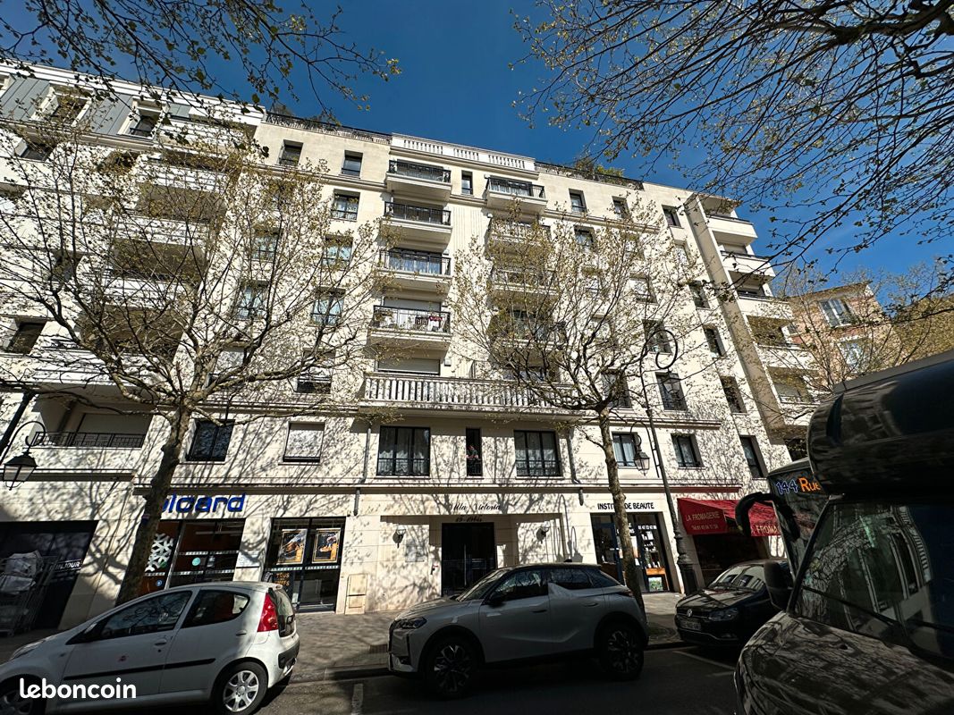 Parking/box SURESNES · 20 000 €