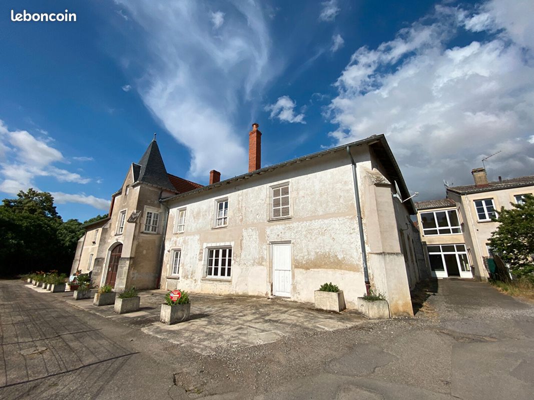 Appartement 5 pièces 110 m² · à Aulnois-sur-Seille · 110 m² · 675 €