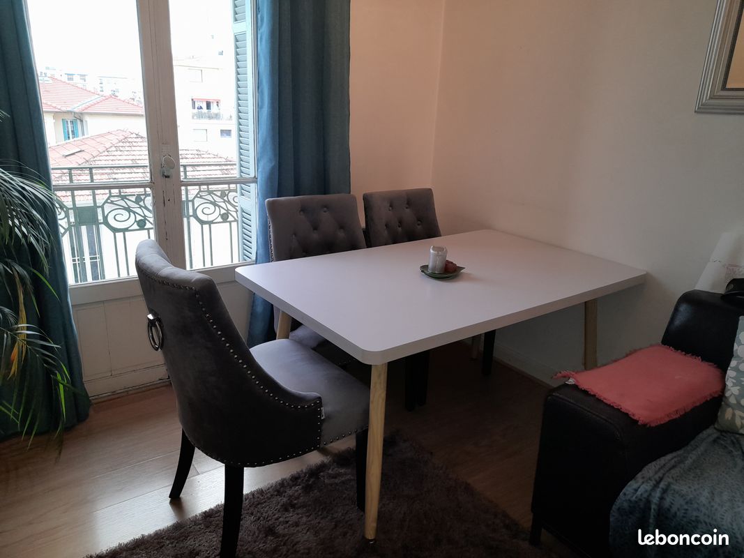 Table (image 1)