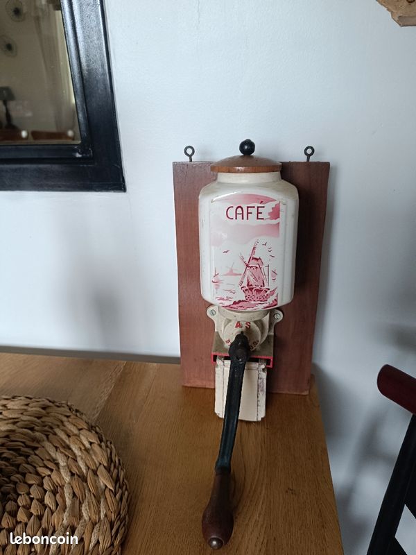 Moulin à café mural ancien (image 1)