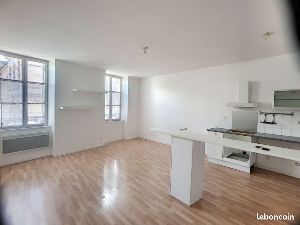 Appartement 4 pièces 93 m² · à Orléans · 93 m² · 887 €/mois