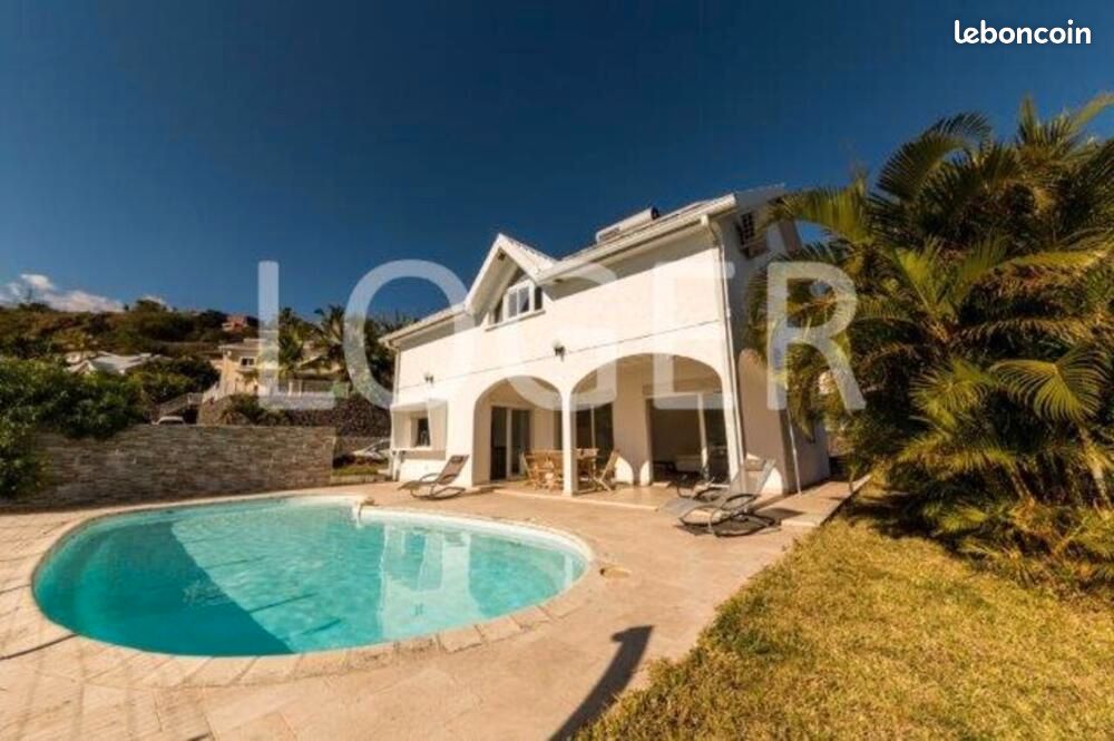 Maison 5 pièces 118 m² · à La Possession · 118 m² · 2 305 €