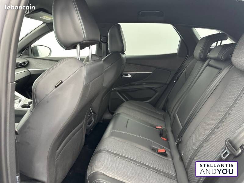 Peugeot 3008 Hybrid 225 e-EAT8 Allure Pack (image 12)