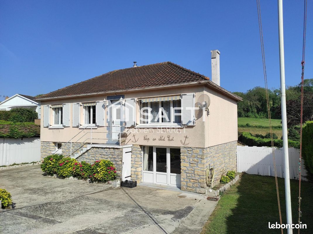 Maison 3 pièces 63 m² · à Port-en-Bessin-Huppain · 63 m² · 195 000 €