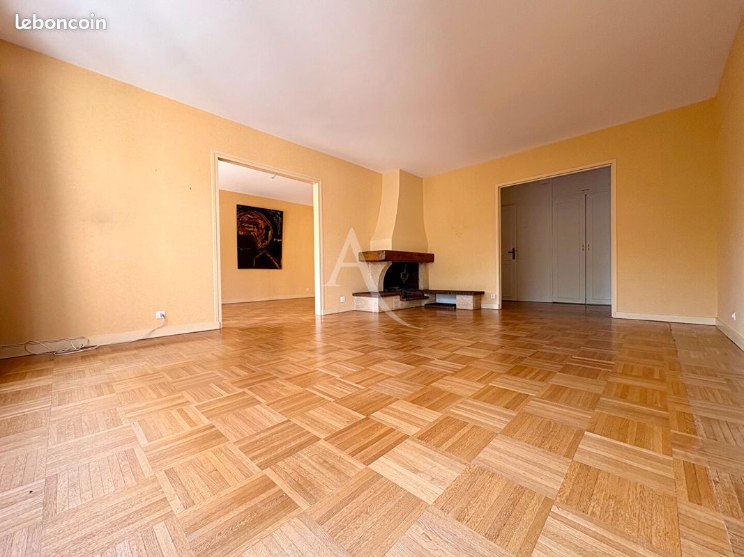 Appartement 5 pièces 113 m² · à Bures-sur-Yvette · 113 m² · 377 000 €