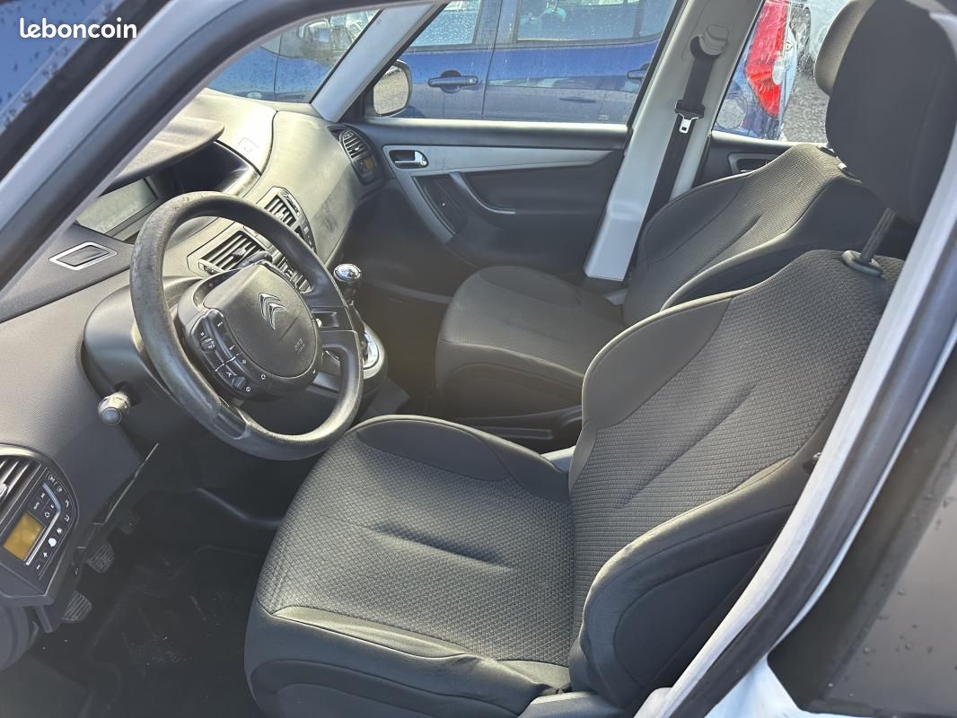Citroën C4 Picasso VTi 120 Attraction (image 6)