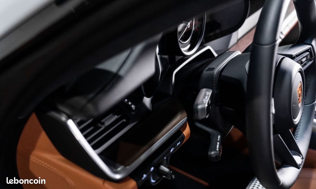 Porsche 911 TYPE 992 Sport Classic 3.7 550 – 1°MAIN Française Malus Payé / Burmester / Cam. 360° / TVA LOA / 2933E/Mois (image 21)