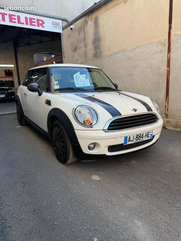 Mini Cooper 1.4i (image 2)