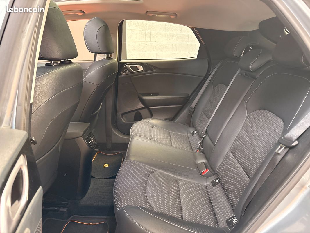 KIA XCEED 1.4 T-GDI 140 LAUNCH EDITION DCT BVA - ATTELAGE - ENTRETIEN COMPLET KIa (image 8)