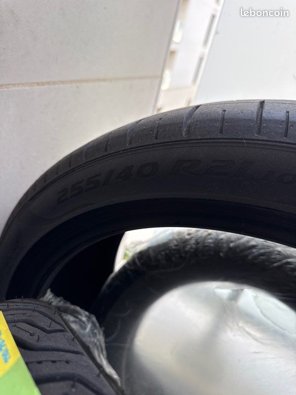 Pneu pirelli suv (image 1)