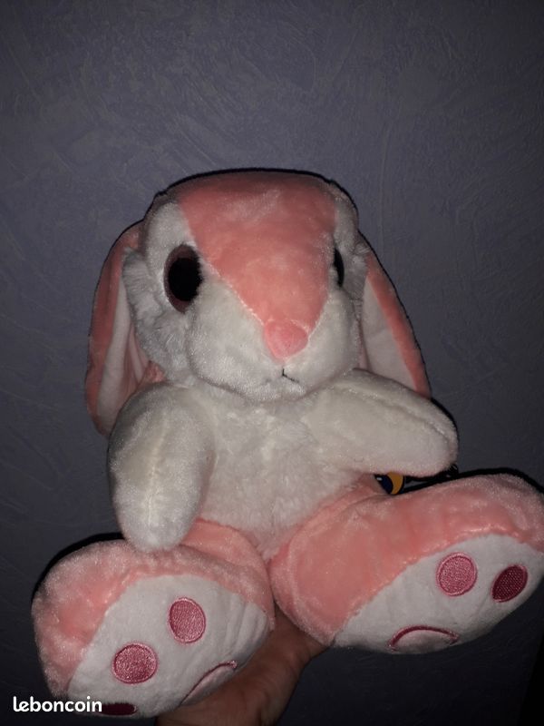 Peluche lapin rose (image 1)