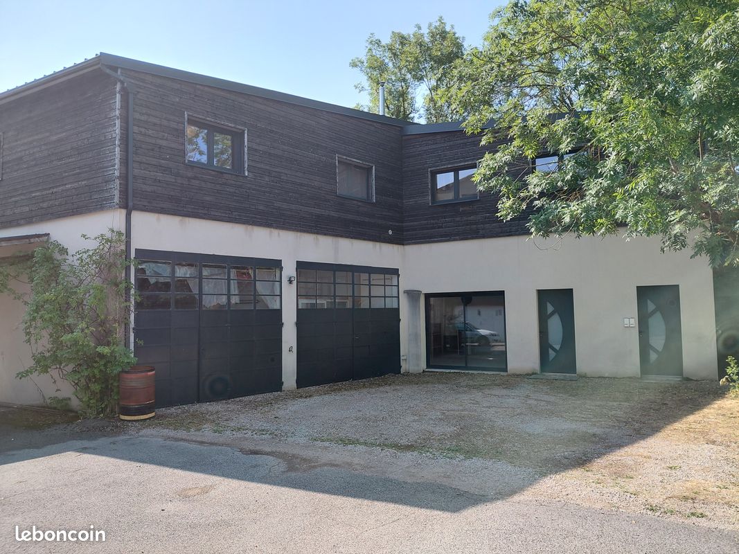 Appartement T3 avec grande terrasse (image 3)