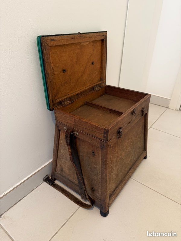 Boîte à pêche vintage en métal - France