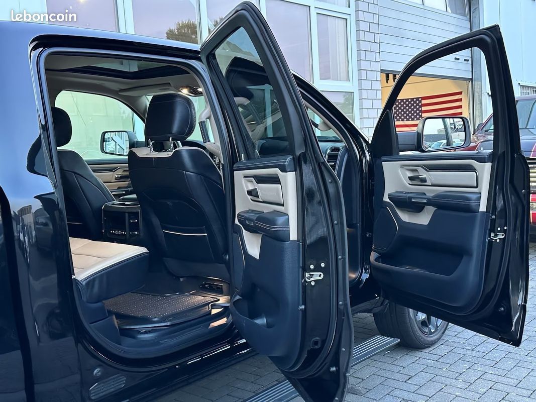 Dodge RAM 1500 Limited 5.7 HEMI eTorque 401 ch 4x4 – Pano – Harman Kardon – 360° – E-Step (image 15)