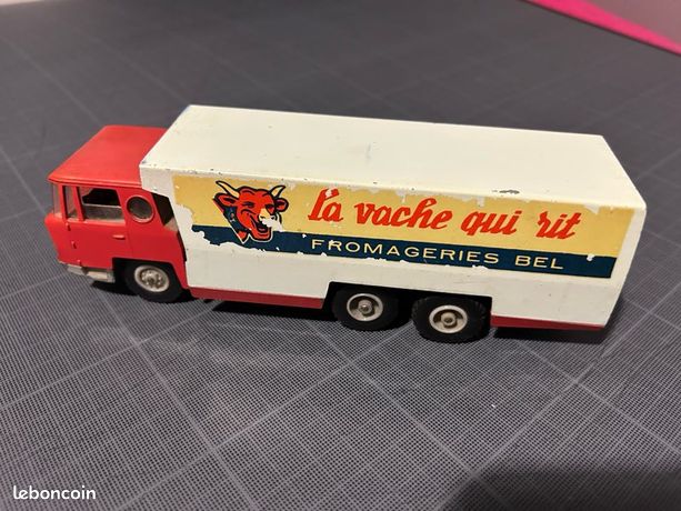 Camion Solido BERNARD Publicitaire La Vache Qui Rit - Réf. 304, échelle 1:43, MINT In Box