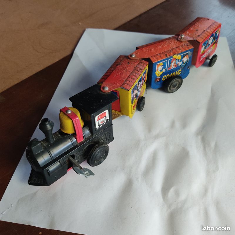 Petit train ancien (image 1)