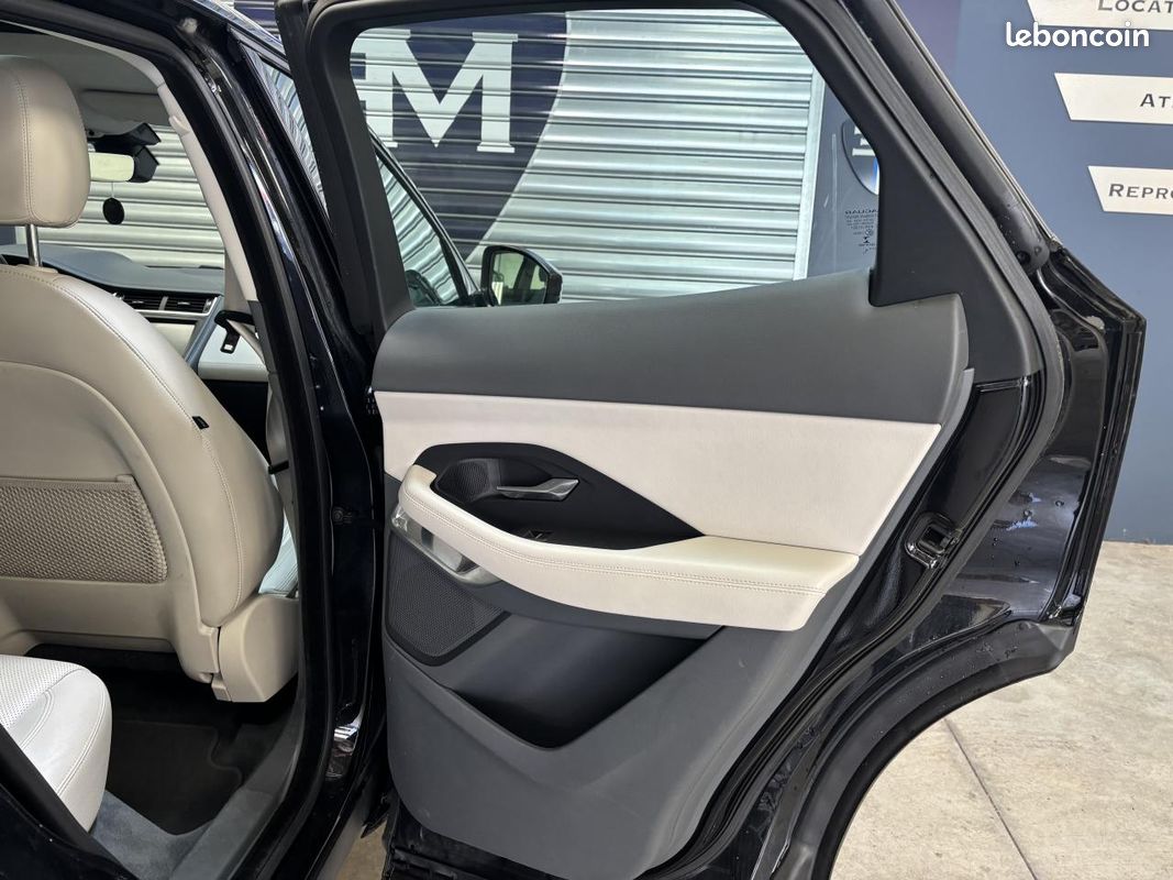 JAGUAR E-PACE D150 - AWD - BVA S PHASE 1 - CARPLAY - Toit ouvrant (image 21)