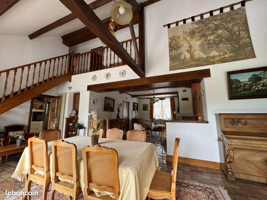Maison 8 pièces 210 m² · à Arnèke · 210 m² · 330 000 €