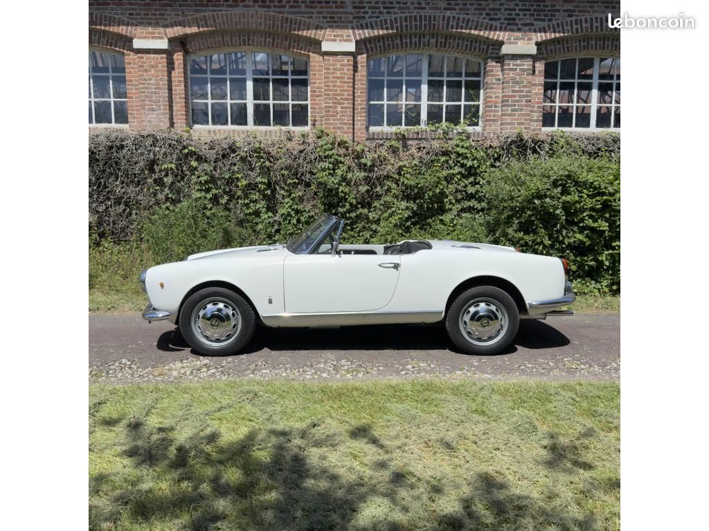 Alfa romeo giulietta spider (image 15)