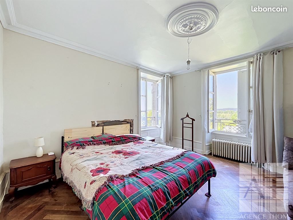 Propriété 10 pièces 219 m² (image 13)