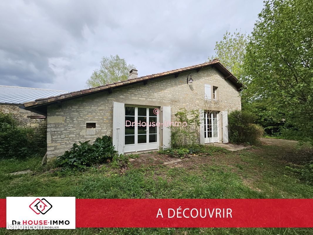 Maison 8 pièces 167 m² · à Prahecq · 167 m² · 198 500 €