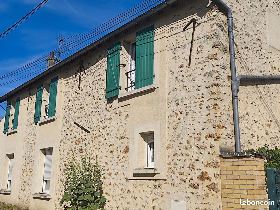 Maison 5 pièces 88 m² · à Forges-les-Bains · 88 m² · 1 070 €/mois