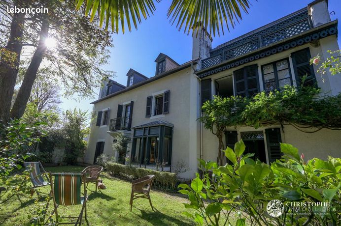 Longère 13 pièces 288 m²