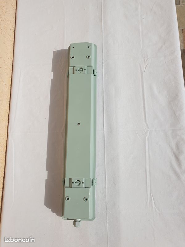 Luminaire reglette (image 4)