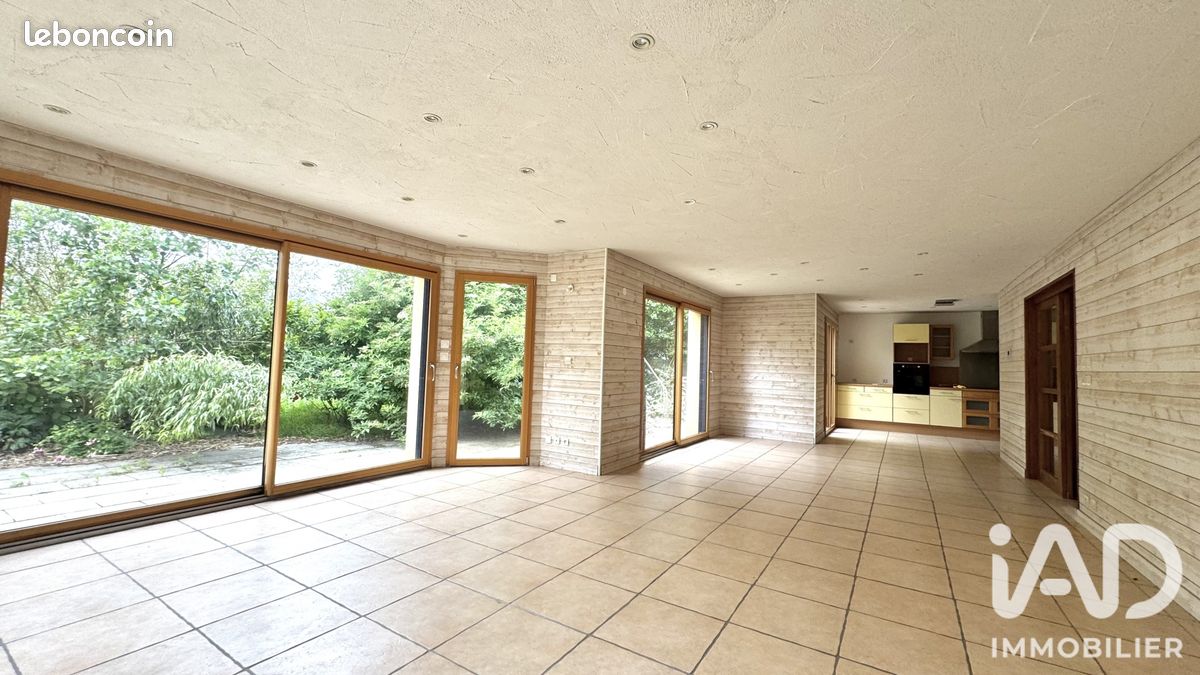 Maison 8 pièces 186 m² · à Sibiril · 186 m² · 333 000 €