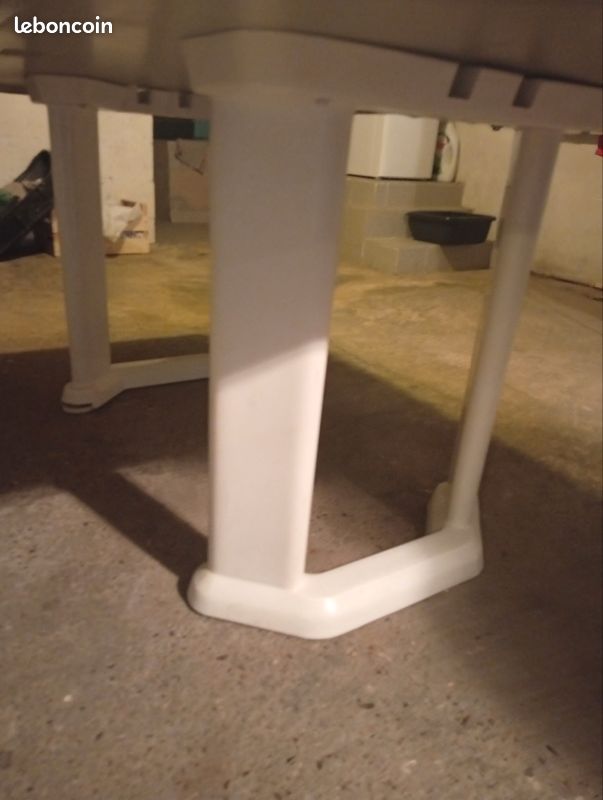 Table de jardin (image 4)