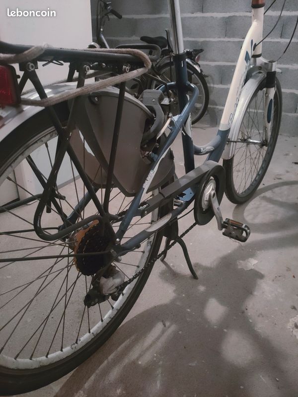 Vélo femme état satisfaisant 50euros (image 1)