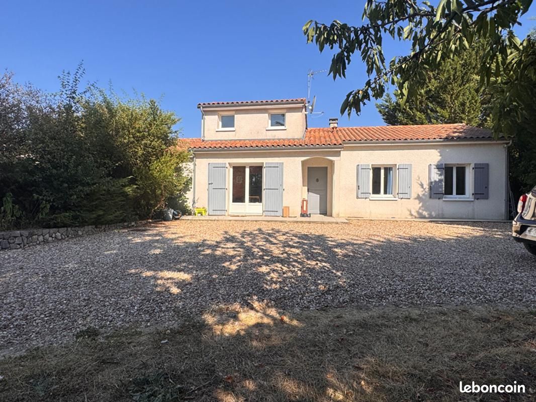 Maison 5 pièces 130 m² · à Saint-Georges-lès-Baillargeaux · 130 m² · 295 000 €