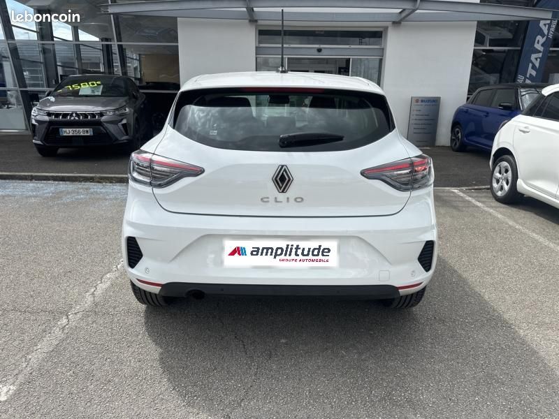Renault Clio 1.5 dCi 100ch Evolution - 25 (image 6)