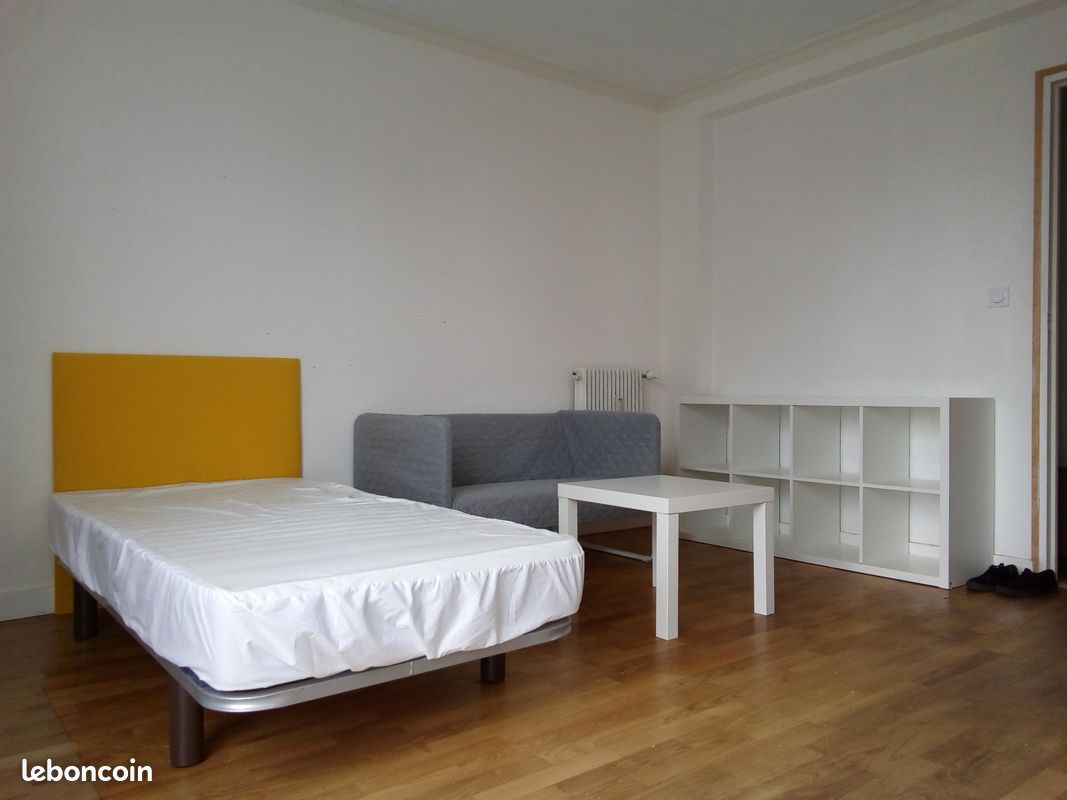 Appartement 6 pièces 70 m² · à Rennes · 70 m² · 375 €