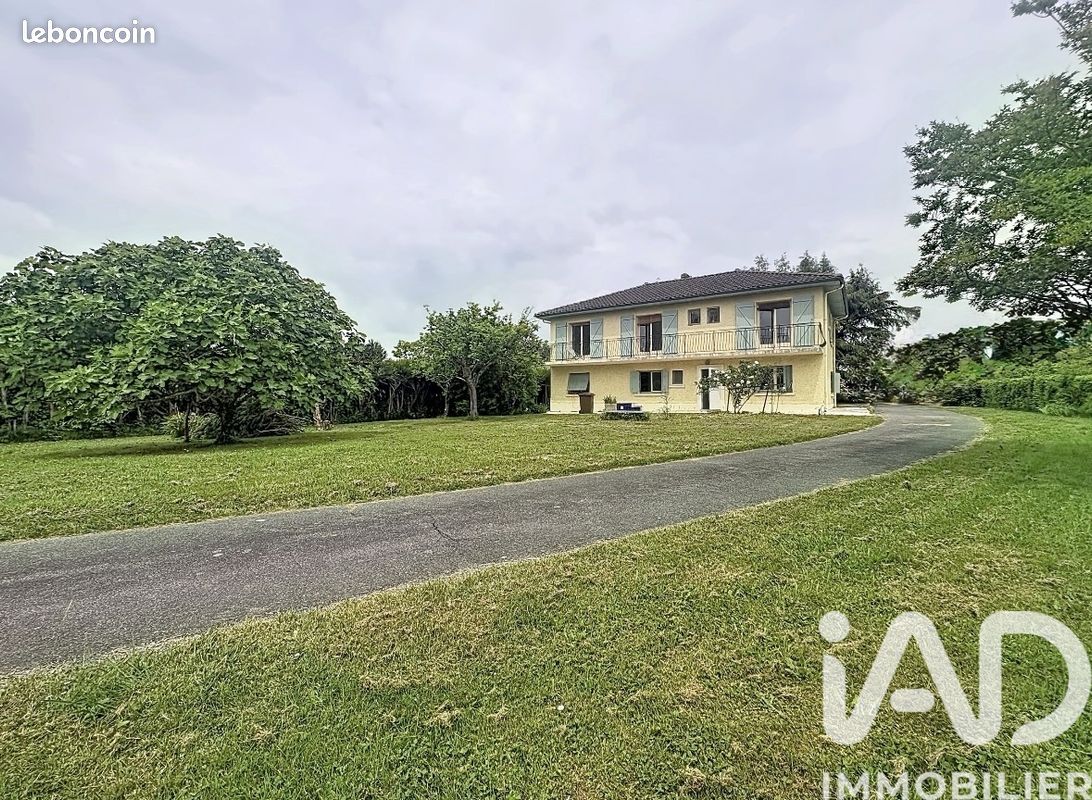 Maison 8 pièces 160 m² · à Lescar · 160 m² · 295 000 €