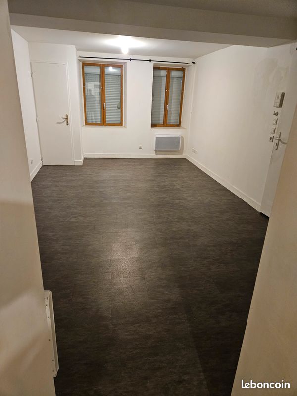 Appartement 1 pièce 40 m² · à Saint-Junien · 40 m² · 380 €/mois