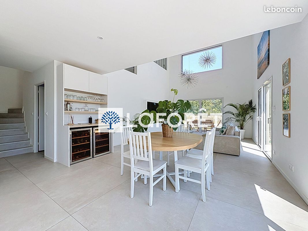 Maison 5 pièces 138 m² · à Beynost · 138 m² · 639 000 €