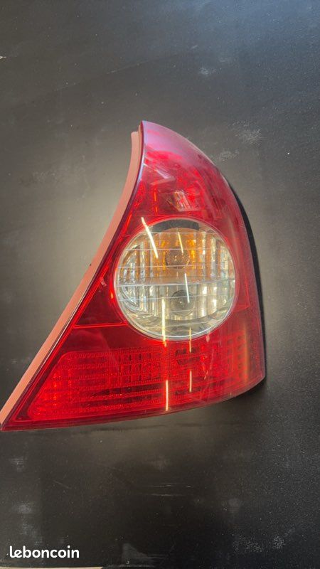 Feu arrière droit complet pour Renault Clio 2 phase 2 (image 1)