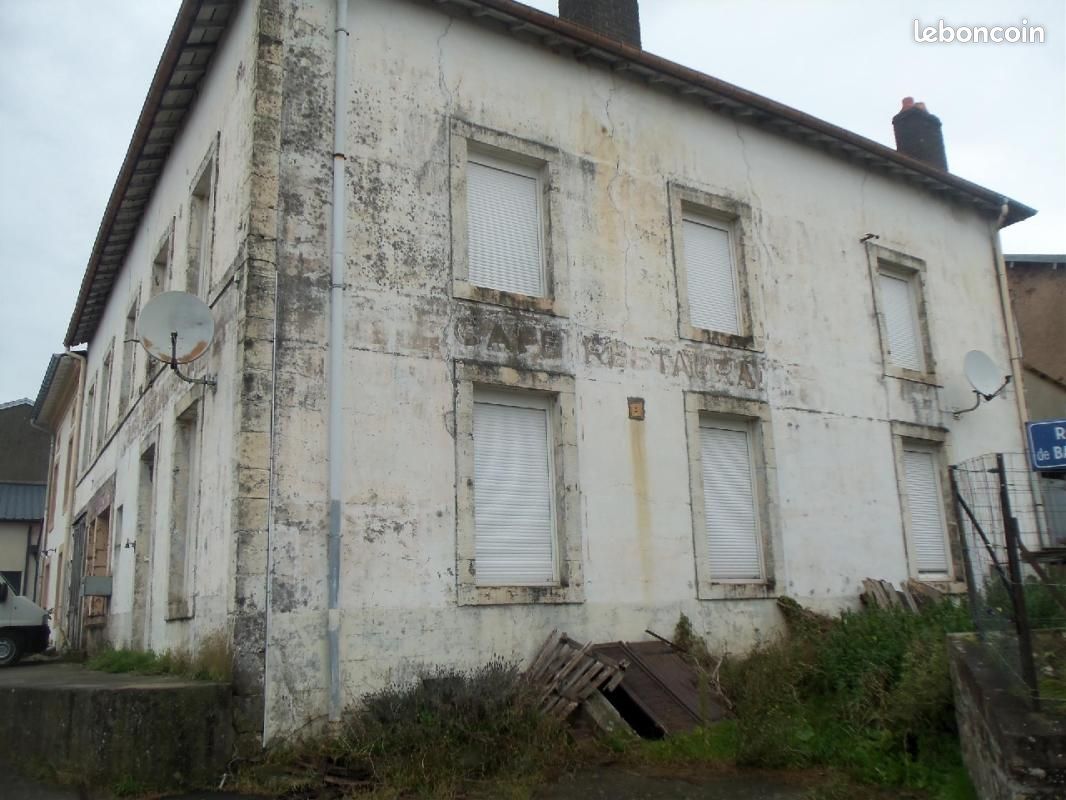 Maison 7 pièces 250 m² · à Baccarat · 250 m² · 55 000 €