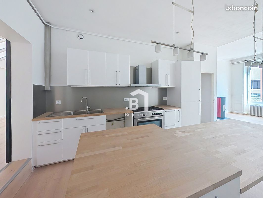 Appartement 7 pièces 168 m² · à Voiron · 168 m² · 289 000 €